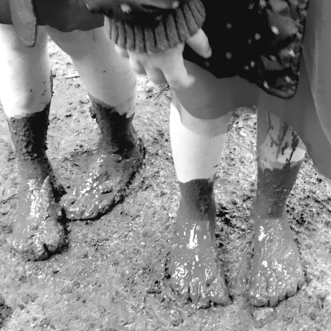 MUDD Season workshop artwork in black and white